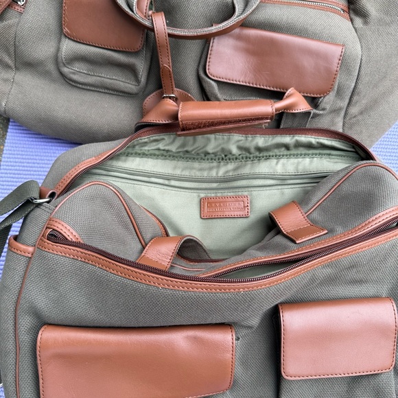 Levenger Italian leather travel bags (2) - Picture 8 of 16